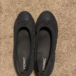 Vionic grey shoes